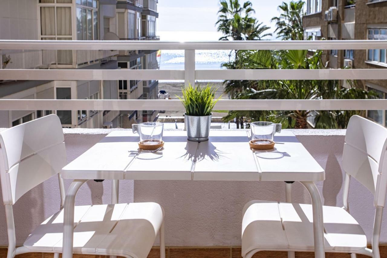 Malagueta Blue Apartamento Málaga Exterior foto